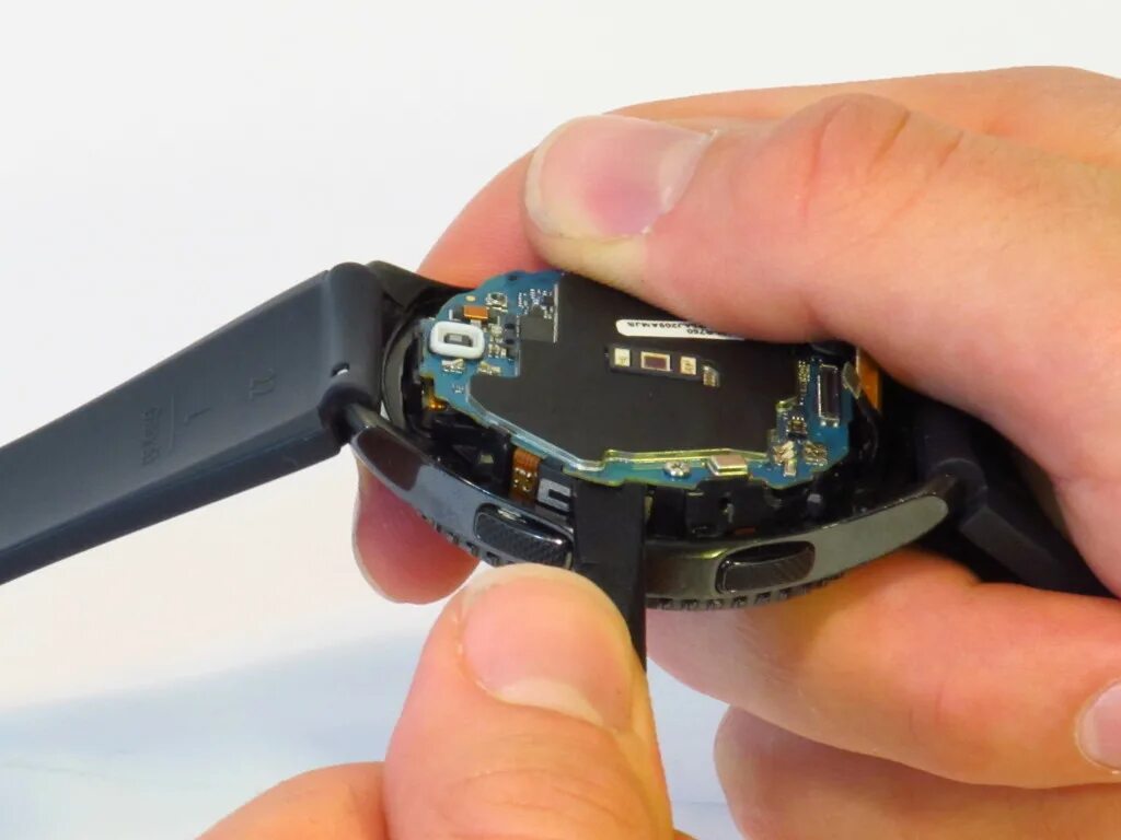 Часы samsung в разборе. Замена аккумулятора gears. Батарейка для часов samsung gear s2. Аккумулятор для samsung gear s2 classic. Батарея на часы samsung к732.