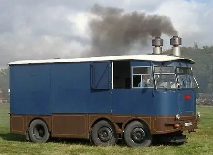 5 грузовиков и автобусов