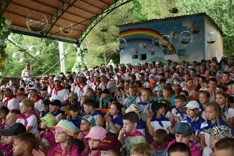 60 дол. Лагерь горный Севастополь. Лагерь горный 2023. Детский лагерь. Детский летний лагерь.