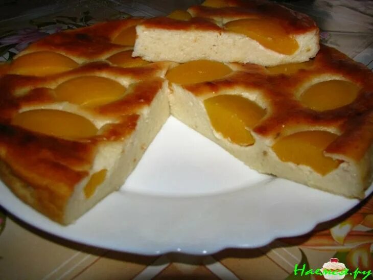 Творожная запеканка с персиками. Творожная запеканка с персиками в духовке. Ванильная творожная запеканка. Рецепт творожной запеканки с персиком. Творожная запеканка с персиками.
