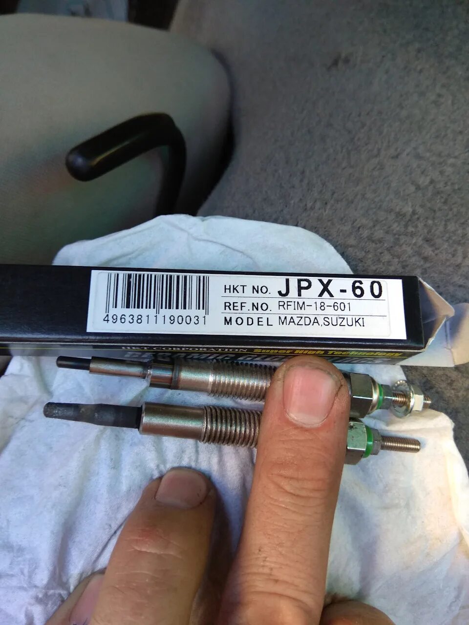 Mazda bongo свечи накаливания 98 год. Hkt cp02 свеча накала nissan. Форсунка на свечи накала в дизеле. Свечи накала для мазда бонго френди дизель. Индикация свечей накаливания.