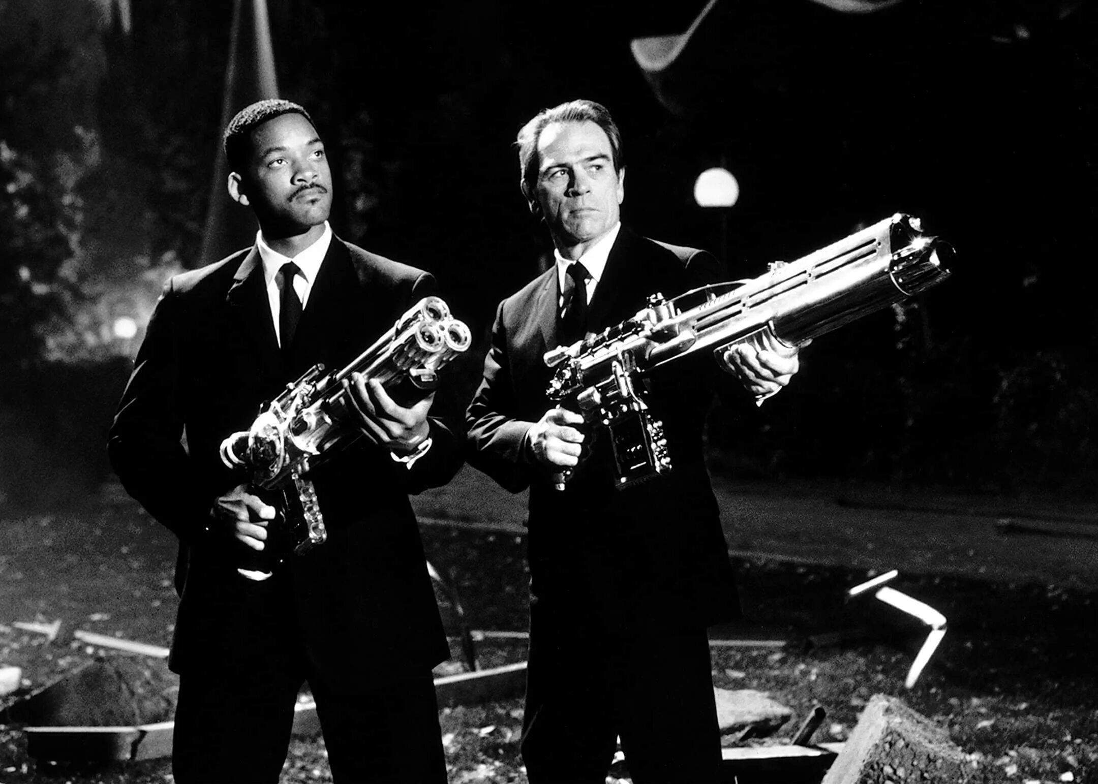 Men in black will. Ник кэннон люди в черном 2. Люди в черном 1997. Уилл смит люди в черном 1. Men in black will.