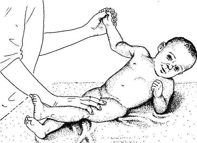 В каком возрасте можно подсаживать. Упражнения для присаживания ребенка. Упражнения на присаживание грудничкам. Как присаживать ребенка. Раннее присаживание ребенка.