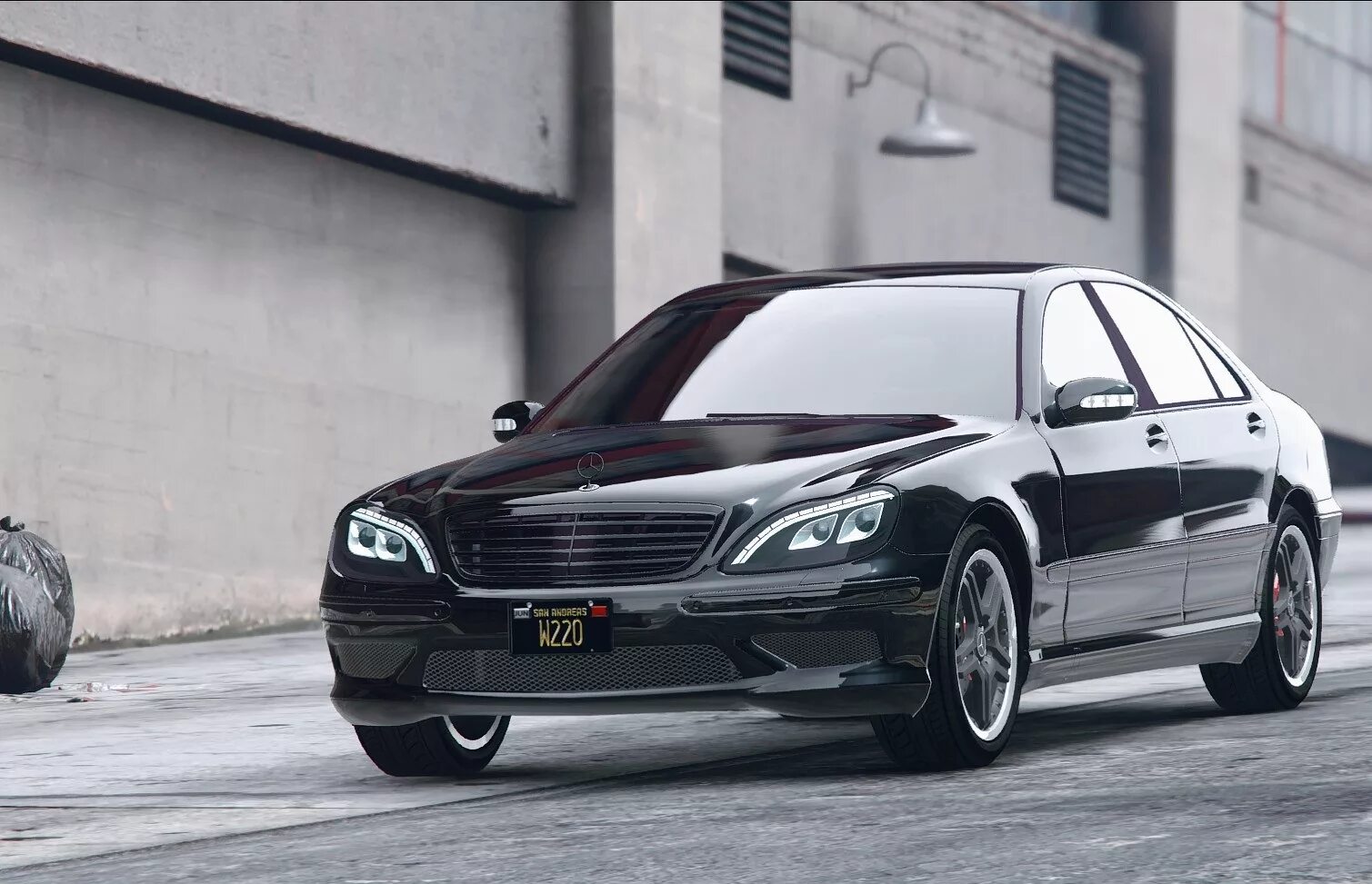 Купить мерседес s600. Mercedes w220 AMG. Мерседес s65 AMG w220. Mercedes Benz s600 w220. Мерседес w220 AMG черный.