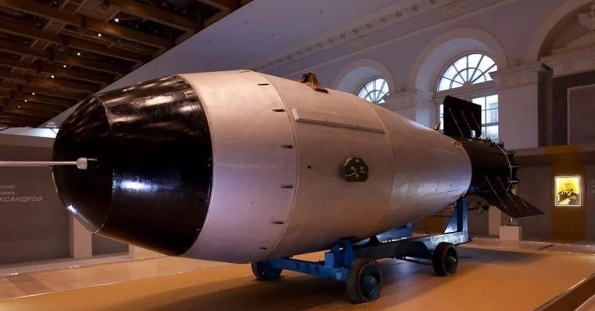 Ан602 царь-бомба. Термоядерная бомба ан602. Кузькина мать ядерная бомба. Царь-бомба (ан602) – 58 мегатонн.