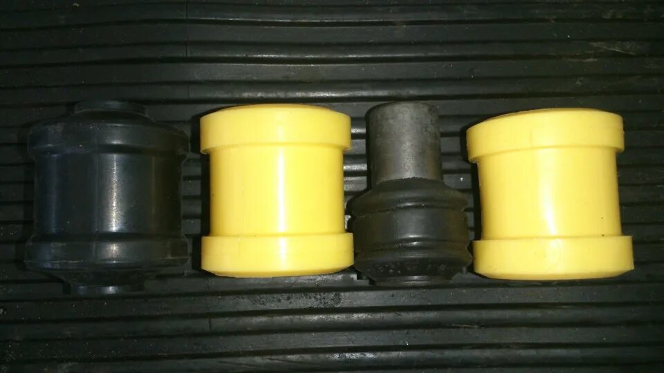 Сайлентблоки передних рычагов ока 1111 полиуретановые. Полиуретан ока. Артикул полиуретановых сайлентблоков на дэу матиз. Сайлентблок ока 1111-2904040. Полиуретан желтый блоки.