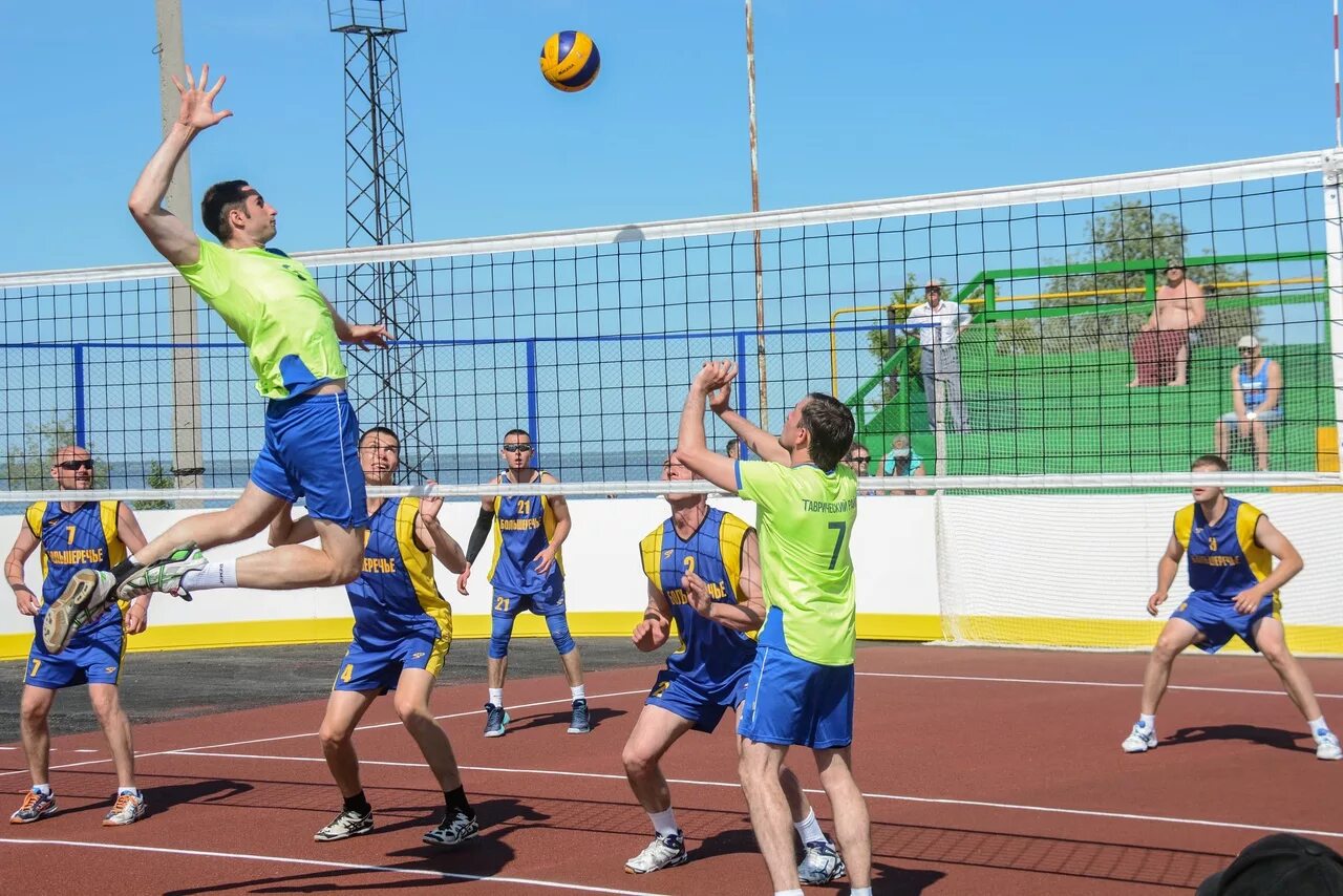 Королева спорта омск. Королева спорта омск. Королева спорта село маяк омская область. Королева спорта омск. Королева спорта омск.