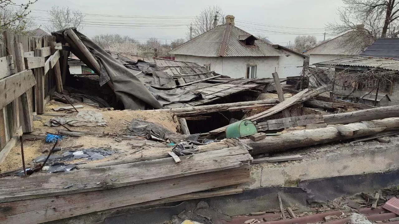 Украинские войска обстреляли Петровский район Донецка. Обстрелы Куйбышевского района Донецк 2014. Поселок мирное ДНР. Петровский район Донецка. Днр мирные жители