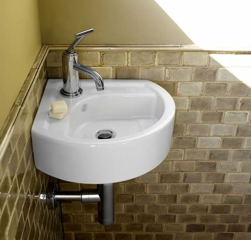 Маленькие раковины в ванную комнату. Умывальник Wall Mini washbasin. Маленькая раковина для туалета Равак. Угловая раковина. Угловая раковина в ванную.