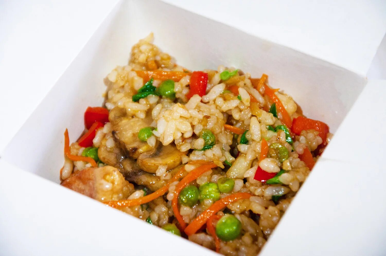 Тушеное мясо с рисом. Вьетнамские блюда с рисом. Свинина терияки с рисом. Свинина тонкацу с рисом. Кацудон со свининой.