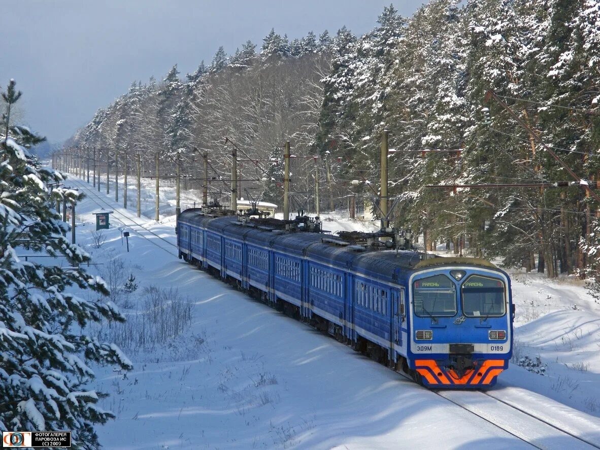 Электропоезд. Последняя электричка. Электричка Москва.