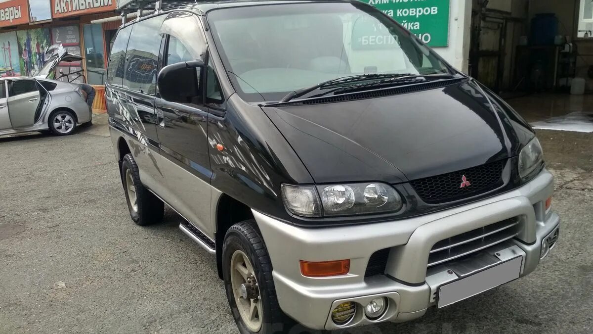 Мицубиси Делика 1998. Митсубиси Делика 1998 года. Mitsubishi Delica 3.0. Делика 98 год.