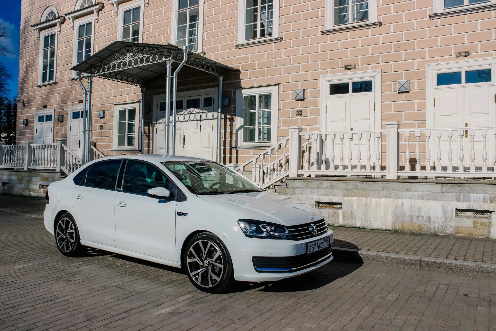 Фольксваген поло лифтбек 2022. Фольксваген поло лифтбек 2020. VW Polo Liftback. Фольксваген поло лифтбек 2021. Поло р17