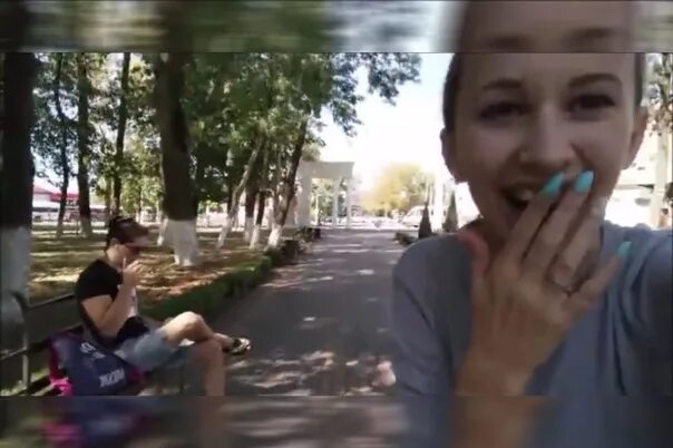Обязательно заставлять брать в рот Гиа Дерза на публике