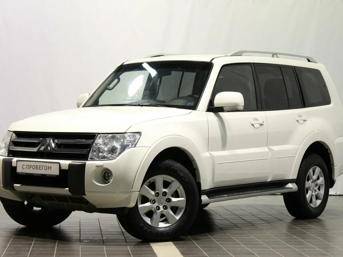 Mitsubishi pajero 2011. Mitsubishi Pajero 4 2011. Митсубиси Паджеро 4 3.2 дизель. Mitsubishi Pajero 4 3.2.