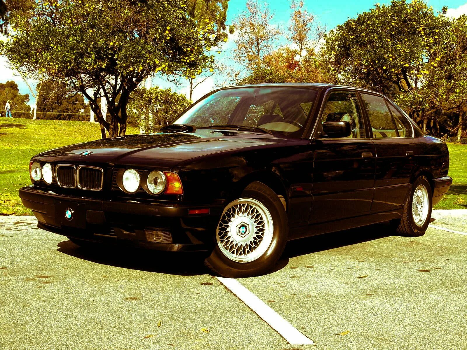 BMW e34. БМВ 540. БМВ е34 540i. BMW 540i Старая.