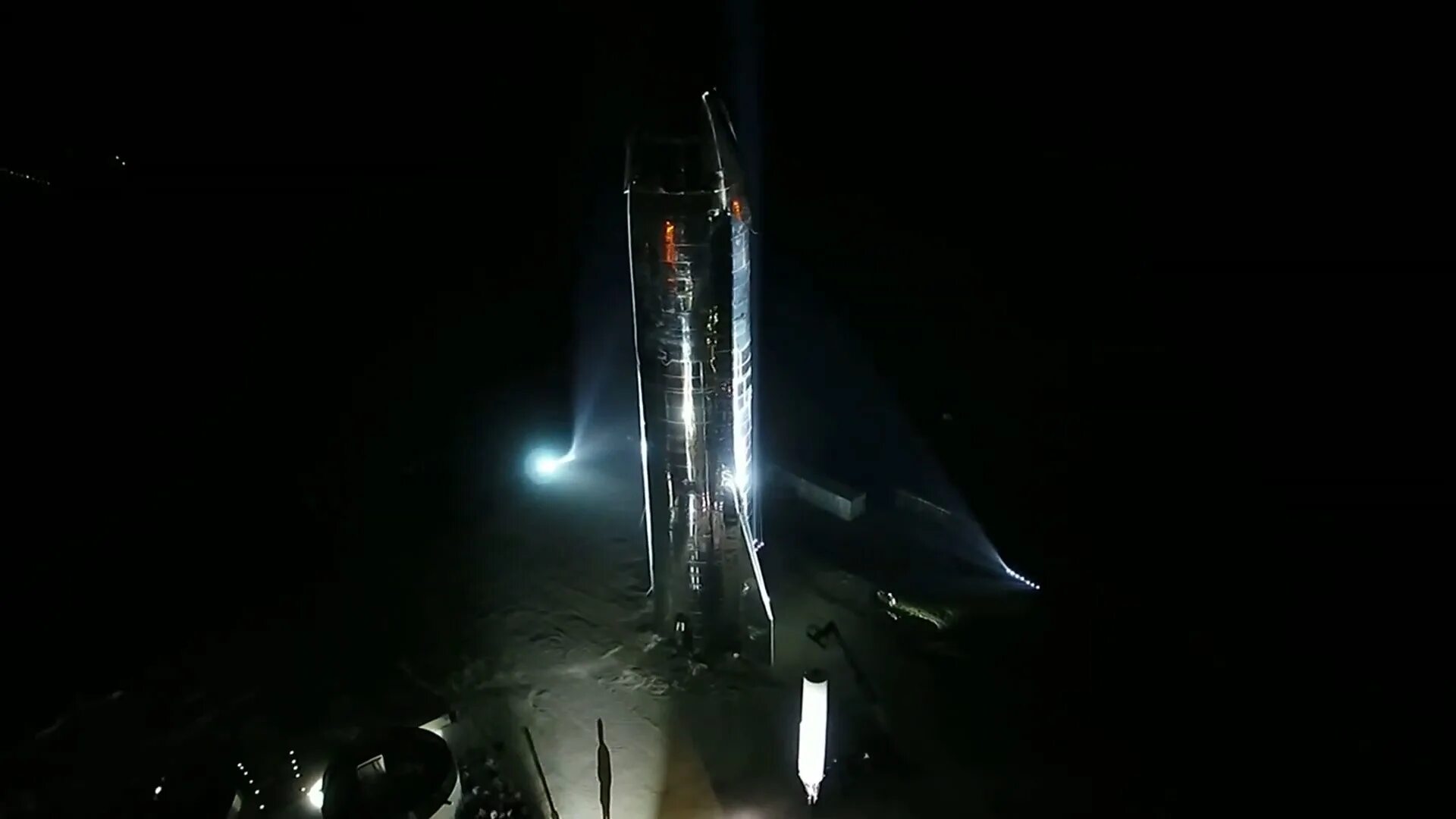 Starship spacex запуск. Стартовый стол. Стартовая площадка старшип. Запуск старшип 2023. Запуск старшип 2023.