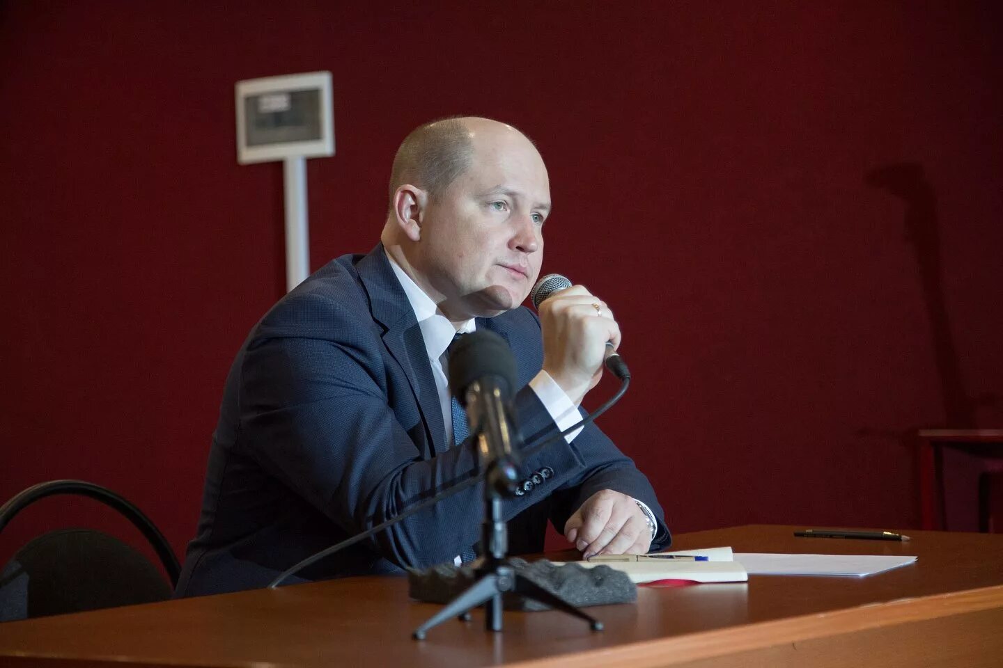 Губернатор севастополя развожаев. Губернатор михаил развожаев. михаил развожаев севастополь. развожаев михаил владимирович губернатор города севастополя. развозжаев михаил севастополь.