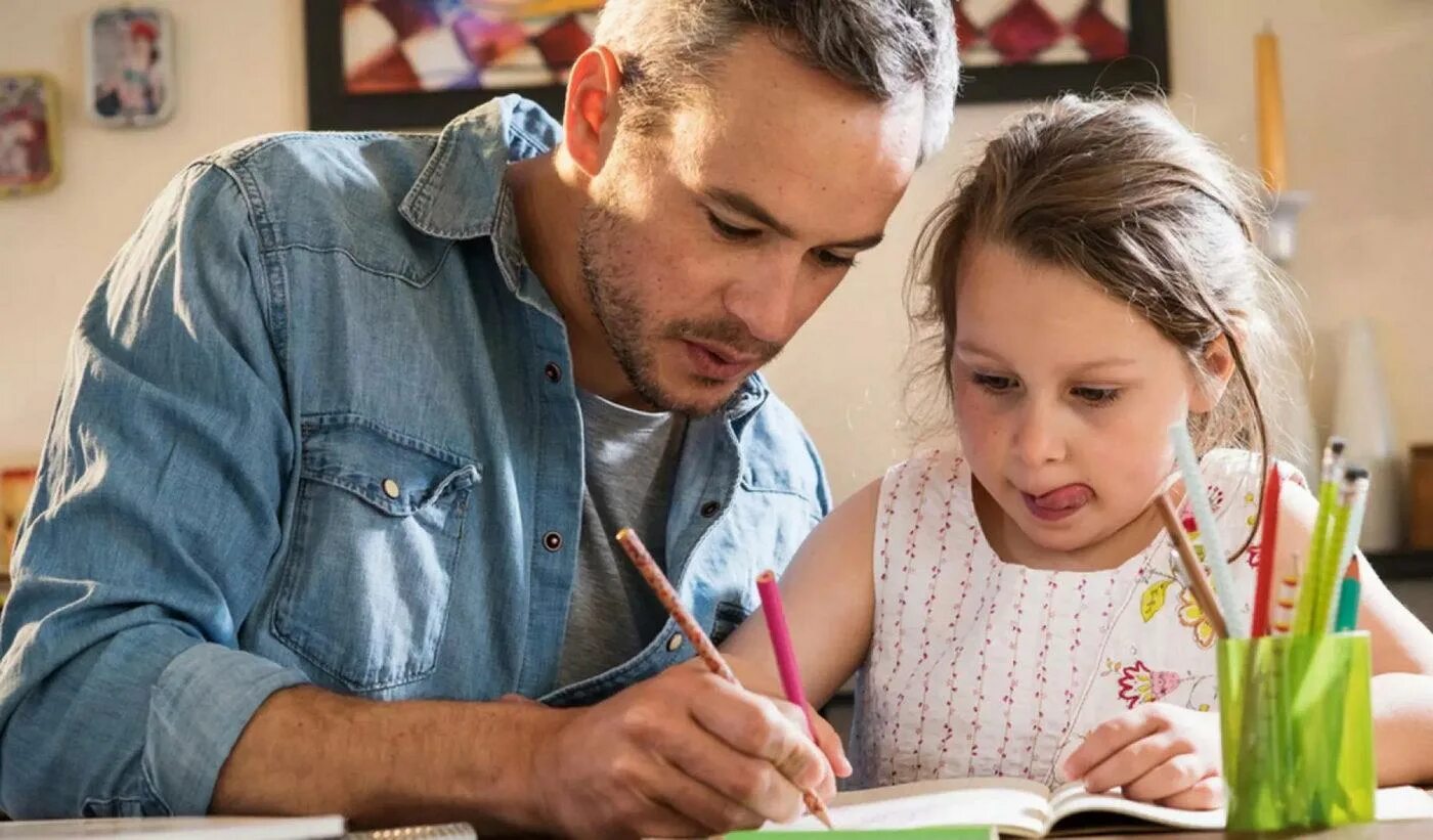 семья и быт. дарим подарки. что можно сделать с отцом. поделки детей с папами. папа модель.