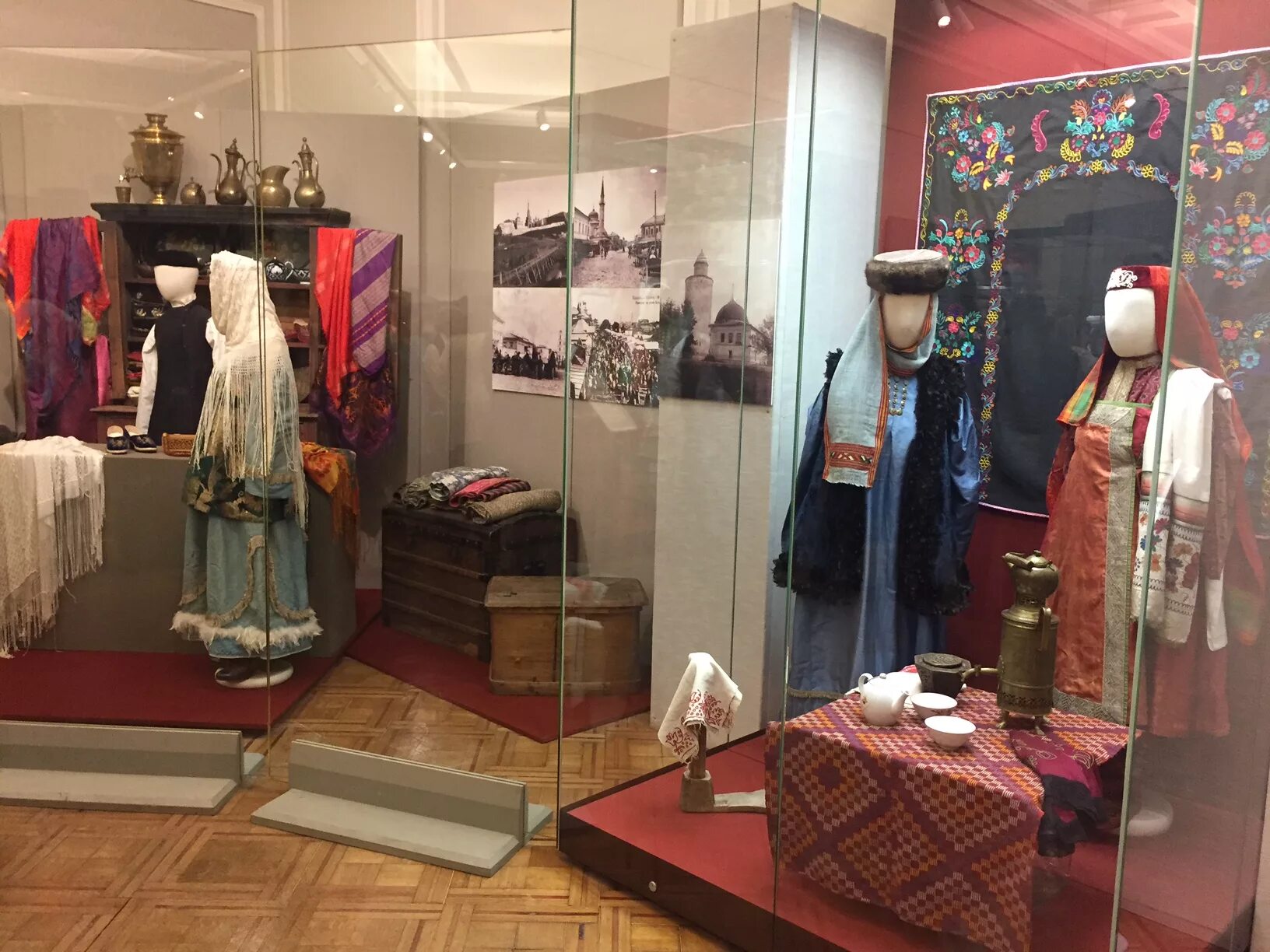 татарский национальный музей. татарский национальный музей в казани. музей истории государственности татарстана внутри. экспозиция национальный музей казань. татарский национальный музей.