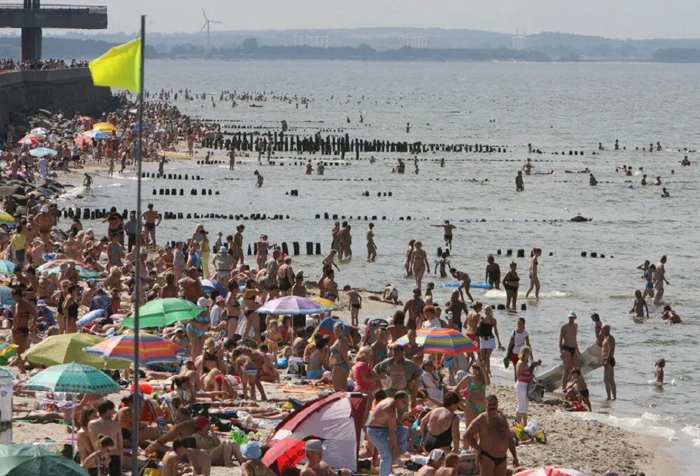 Температура воды моря зеленоградск. Море в Калининграде в августе. Пляжи Зеленоградска в августе. Море в Калининграде в июле. Балтийское море в августе.