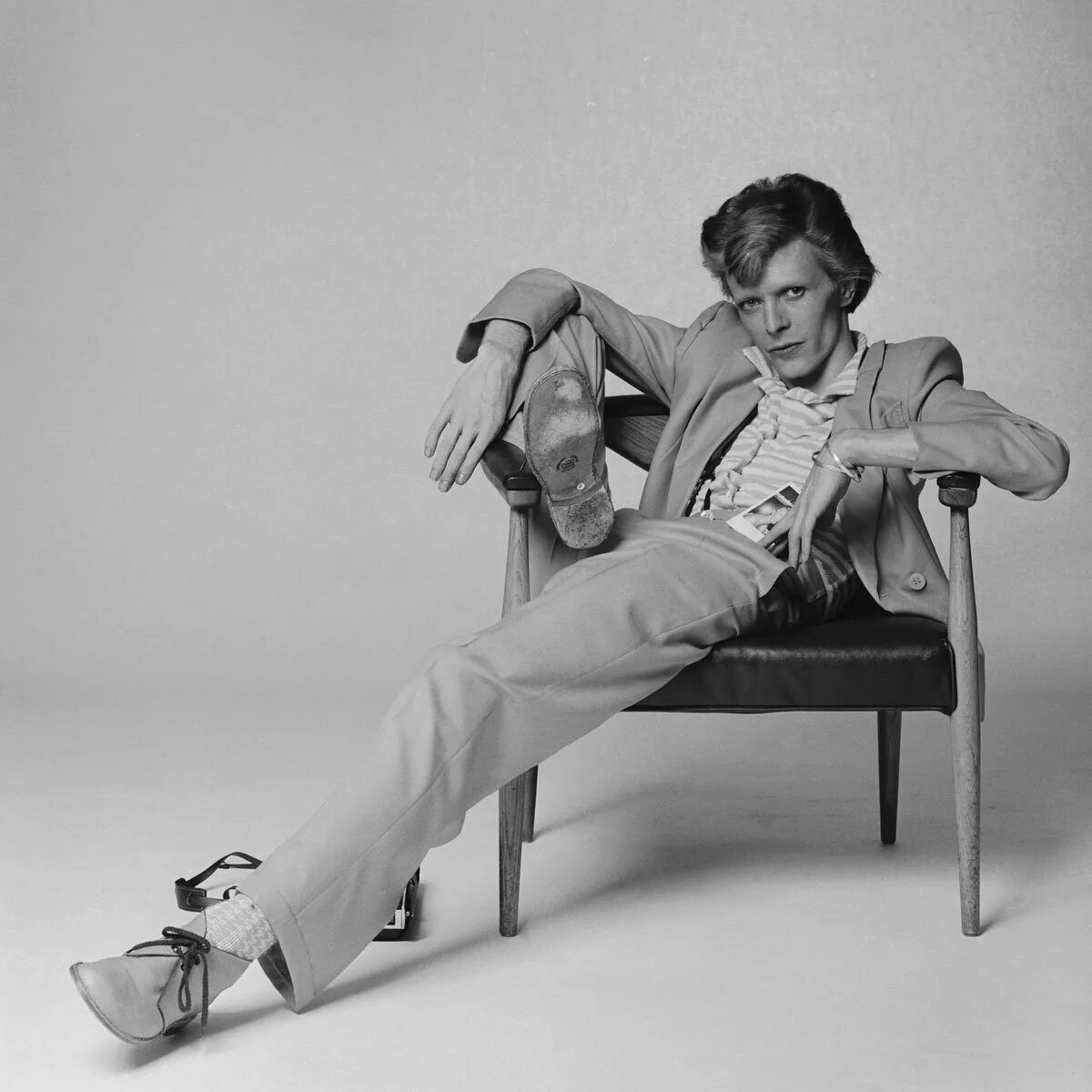 Тексты дэвида боуи. Дэвид боуи. дэвид боуи фото. david bowie 1968. david bowie 1974.