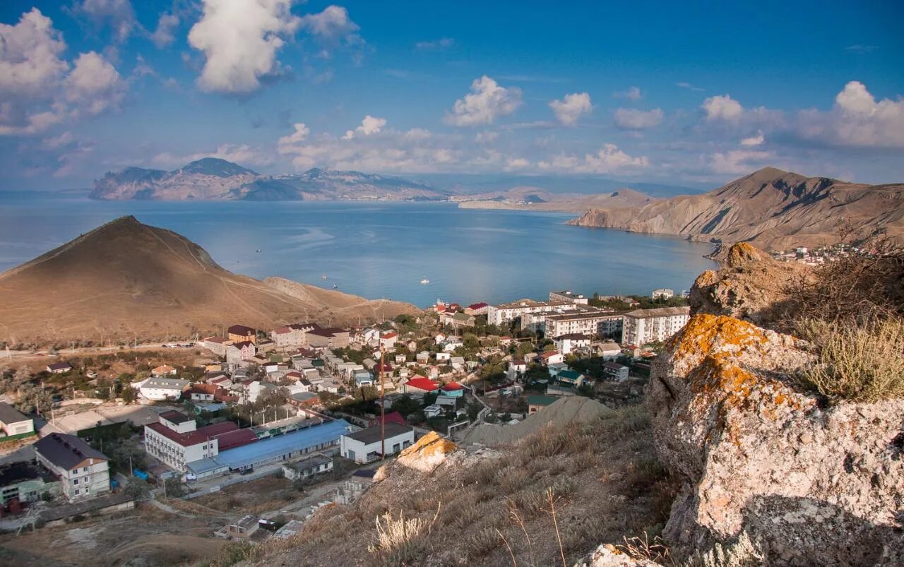 Село орджоникидзе. Орджоникидзе Крым мыс Киик-Атлама. Поселок Орджоникидзе Феодосия. Крым Феодосия поселок Орджоникидзе. Крым Коктебель Орджоникидзе.