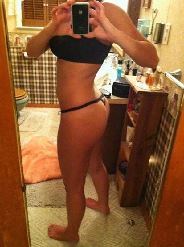 девушка в купальнике в зеркале. частные фото тела девушек. частные фото тела девушек. девушки в белье домашнее. частные фото тела девушек.