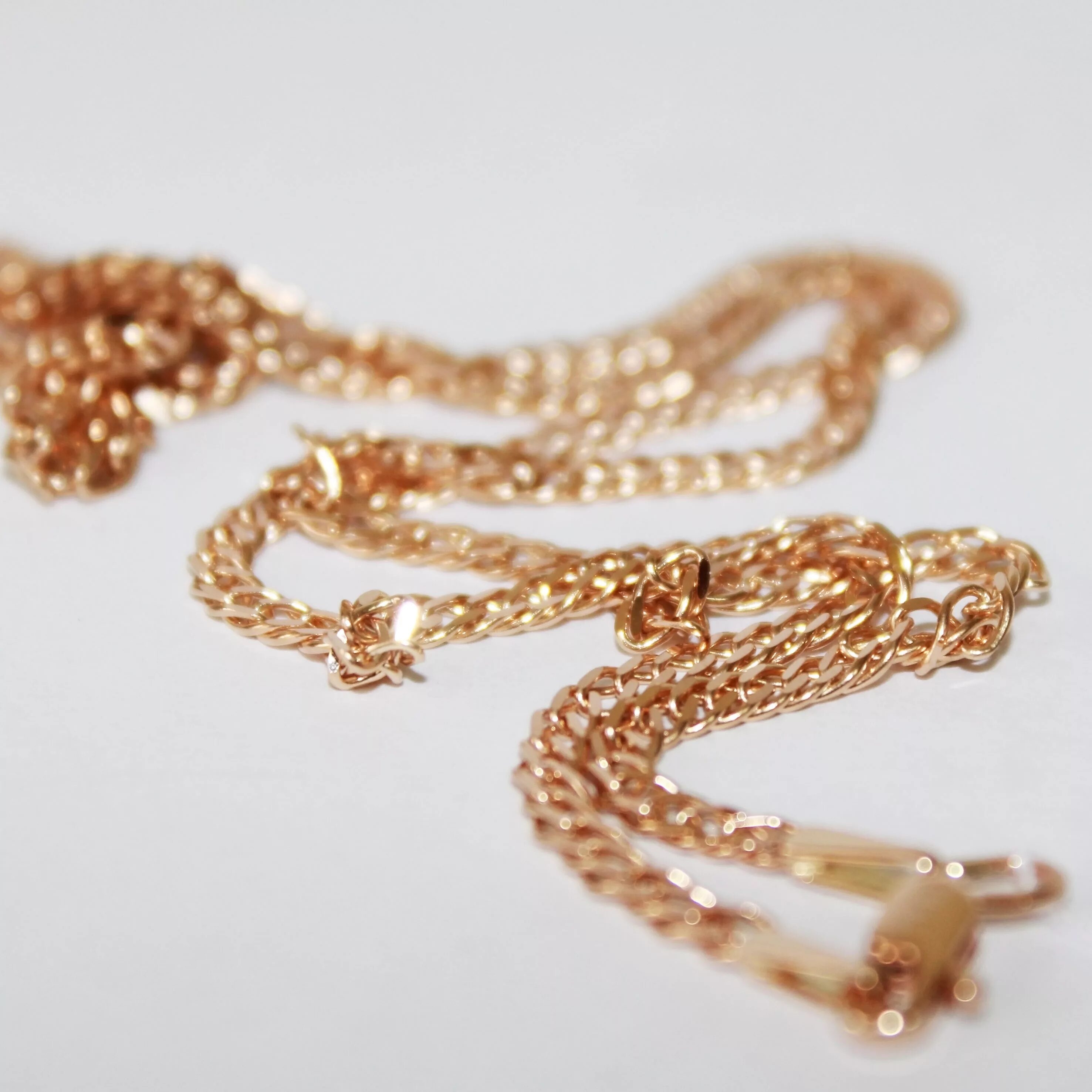 качественная бижутерия под золото которое не окисляется. золотые ювелирные украшения. под золото интернет. ювелирочка цепь золотая 585 проба. полушар под золото.