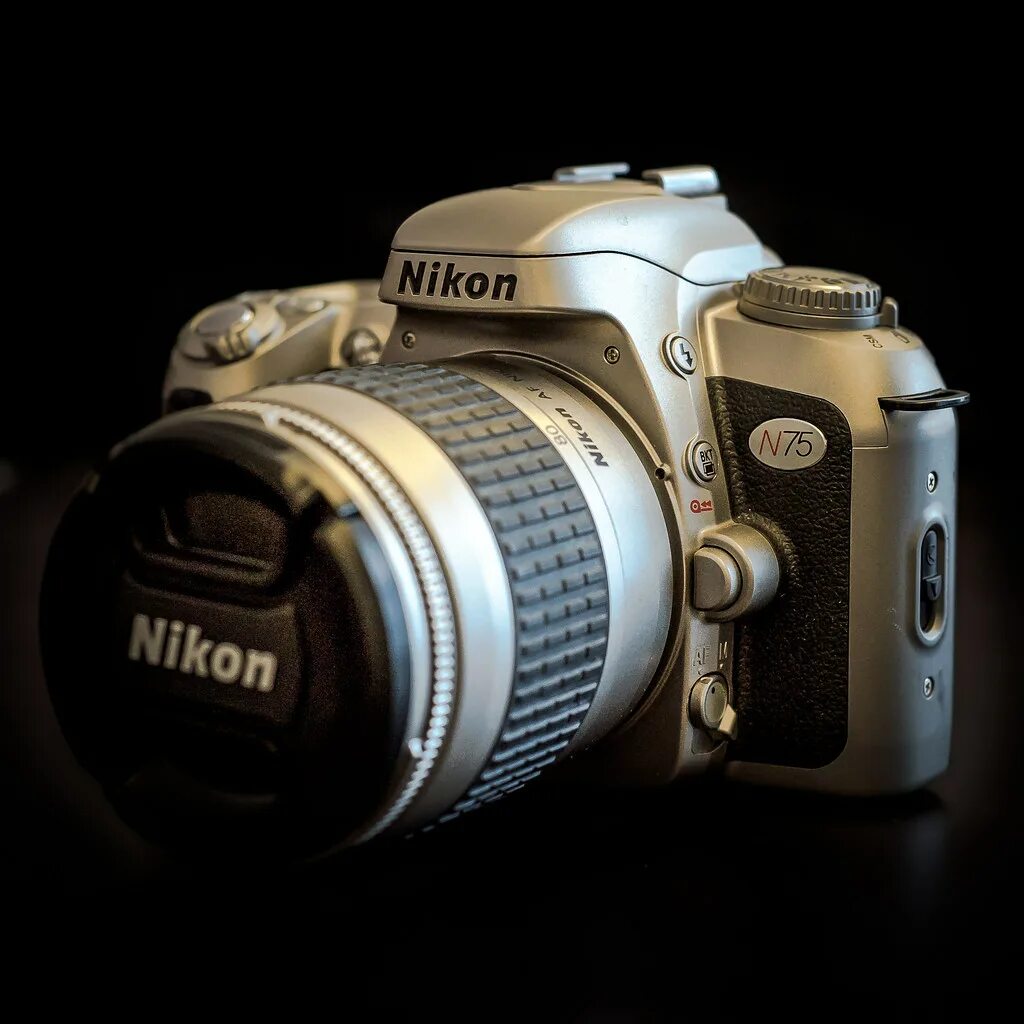 Nikon f75. Фотоаппарат 75мм. Фотоаппарат nikon f75. Nikon f75. Nikon f75.