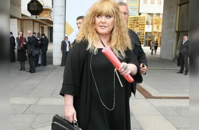 пугачева фото 2022. алла борисовна пугачева фото 2021. пугачева жива сейчас. галкин максим и пугачева. алла пугачева фото 2022.