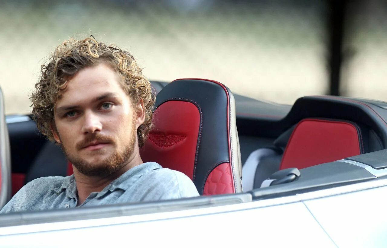 железный кулак сериал 2017–2018. джессіка генвік. сериал железный кулак 1 сезон. железный кулак сериал 2017–2018. том пельфри железный кулак.