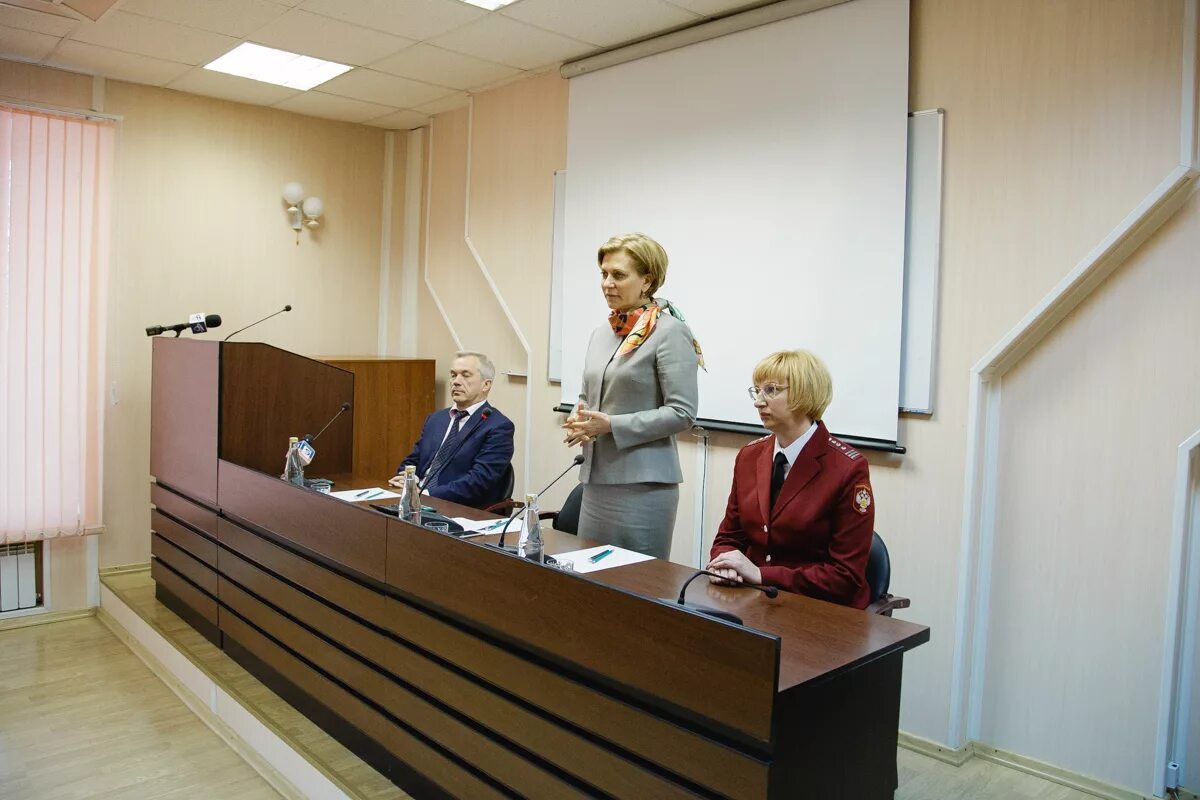 елена оглезнева роспотребнадзор белгород. елена евгеньевна оглезнева роспотребнадзор. акулов владимир иванович старый оскол-. акулов владимир старый оскол. эмблема роспотребнадзора.