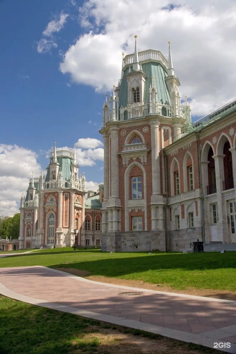 Усадьба Царицыно Москва. Царицынский парк в Москве. Церкви усадьбы Царицыно. Алтуфьево Царицыно усадьба. Сайт усадьбы царицыно