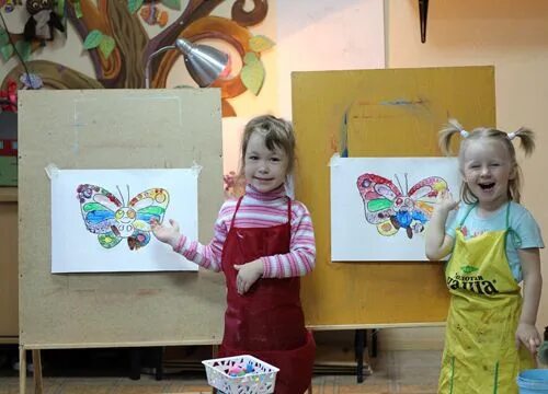 Рисование в старшиейгруппе. Студия изо для дошкольников. Рисование в детском саду. Изо для детей 5-6 лет. Нетрадиционная техника рисования в детском саду.