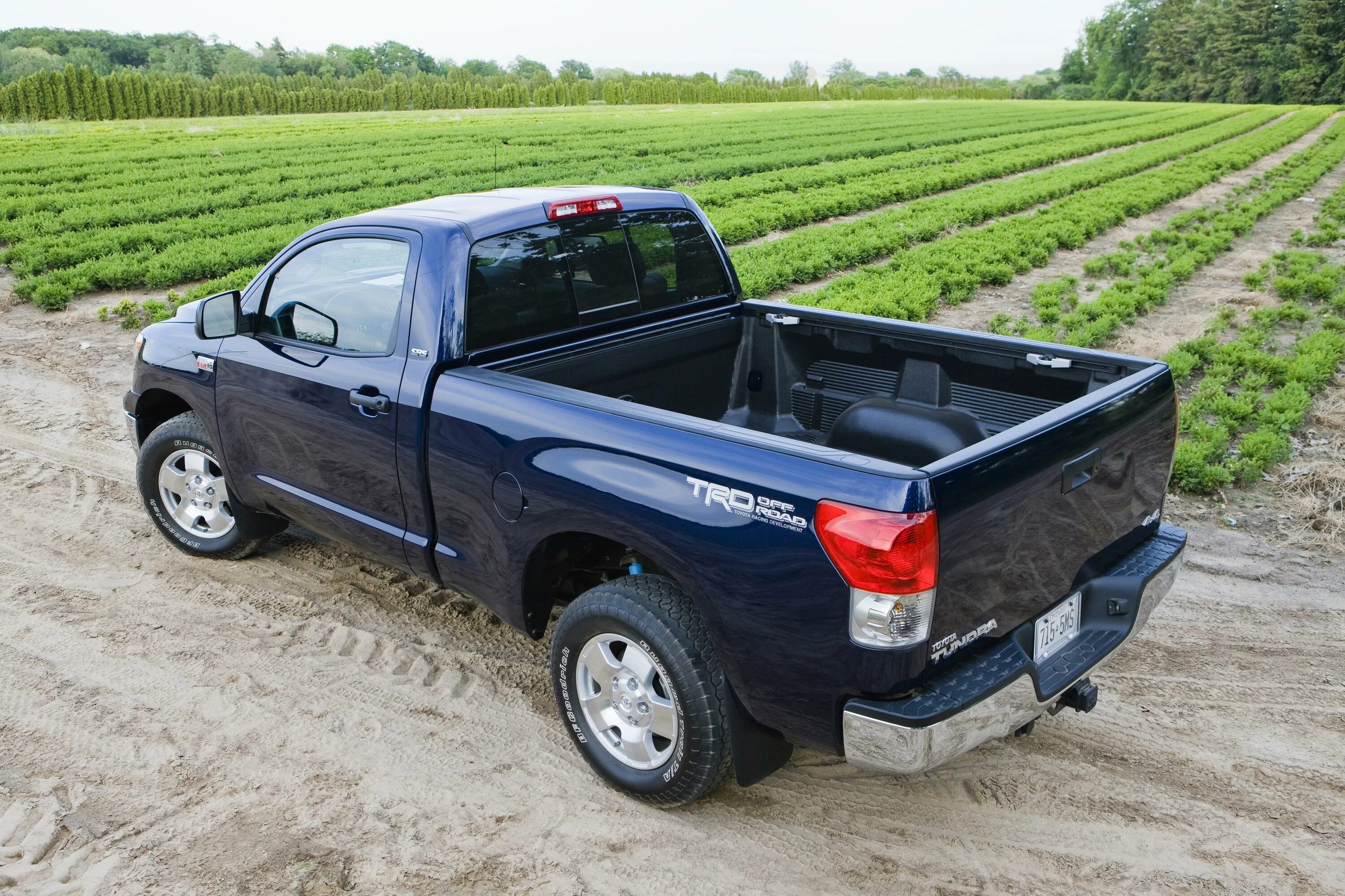 Тойота тундра регуляр КЭБ. Toyota Tundra одинарная кабина. Toyota Tundra 5.7 пикап. Toyota Tundra Regular Cab.