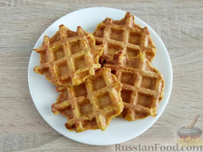 Рецепт вафель с морковью. Морковные вафли. вафли из моркови. морковные вафли в вафельнице. морковно яблочные вафли.