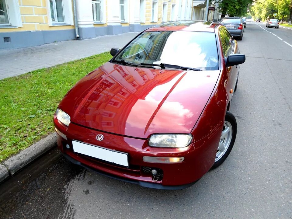 Купить мазду 323 f. Мазда 323 ф ба. Мазда 323f красная. Mazda 323f. Красная Mazda 323f ba.