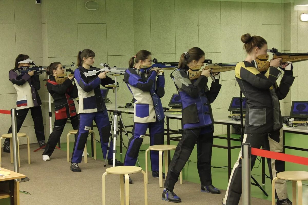 Стрелковые секции. Спортивная пулевая стрельба. Малокалиберная винтовка для пулевой стрельбы. Кружок по стрельбе для детей. Спортивная стрельба.