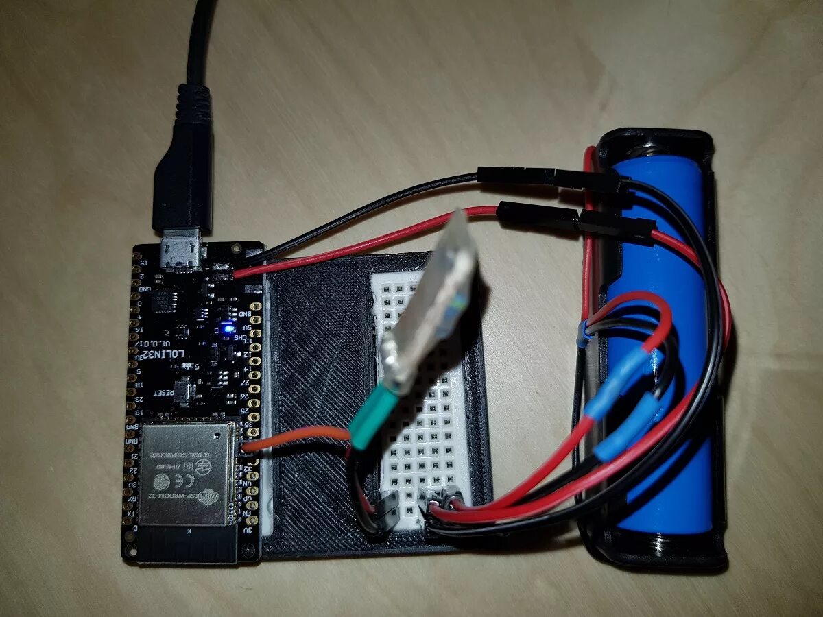 Esp32 АЦП. Esp32 Battery. Esp32 Battery powering. Esp32 s3 display Battery. Get battery