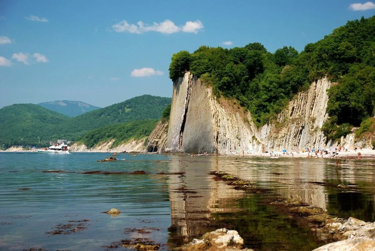 Отдыха краснодарском крае красивые. Скала Киселева Туапсе. Агой скала Киселева. Небуг скала Киселева.