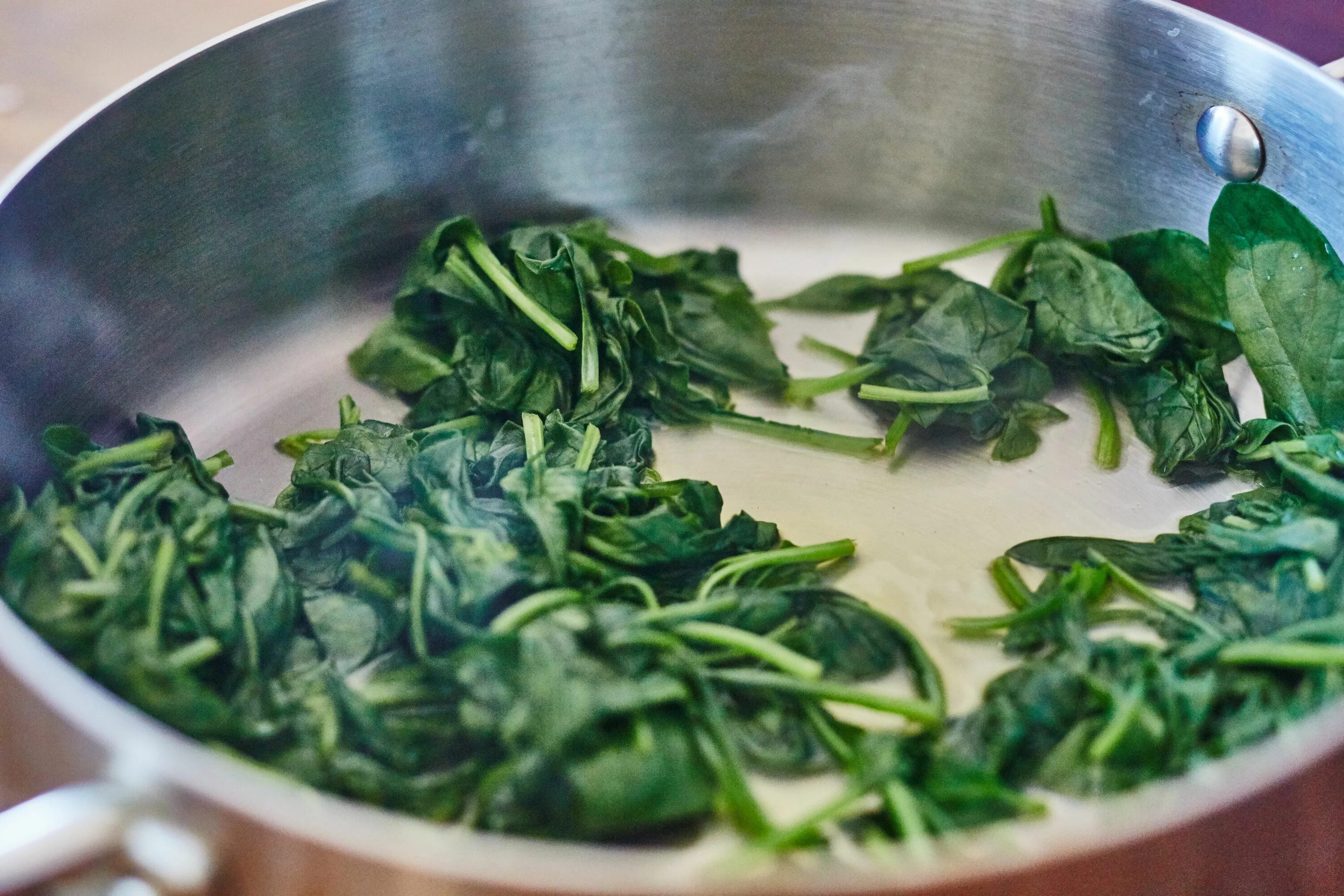 Блюда из шпината. Шпинат свежий. Просто шпинат. Салат со шпинатом. Блюда со шпинатом.