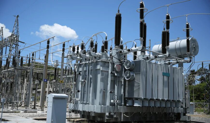 Electric transformers. Электро трансформатор. Промышленный силовой трансформатор. Американский трансформатор. Power of transformator.