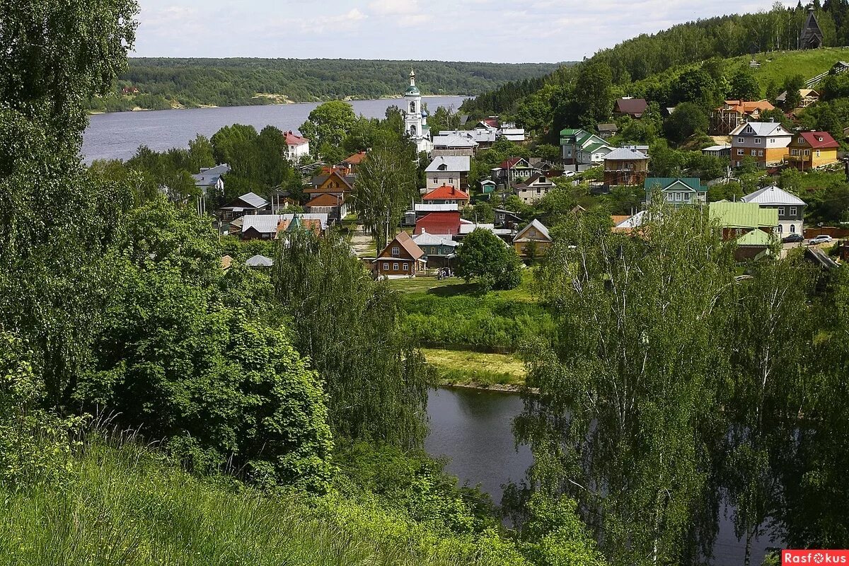 Погода плес ивановская область. Плёс Костромская область. Деревня Плес. Плёс Ивановская область 2020. Костромская область поселок Плес.