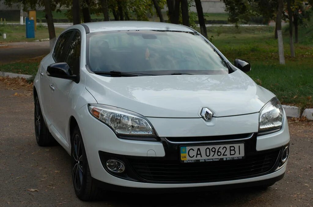 Megane 1.5 dci. Рено Меган 3 1.5 DCI. Рено Меган 3 2012г. Рено Меган 3 2012. Renault Megane 2012.