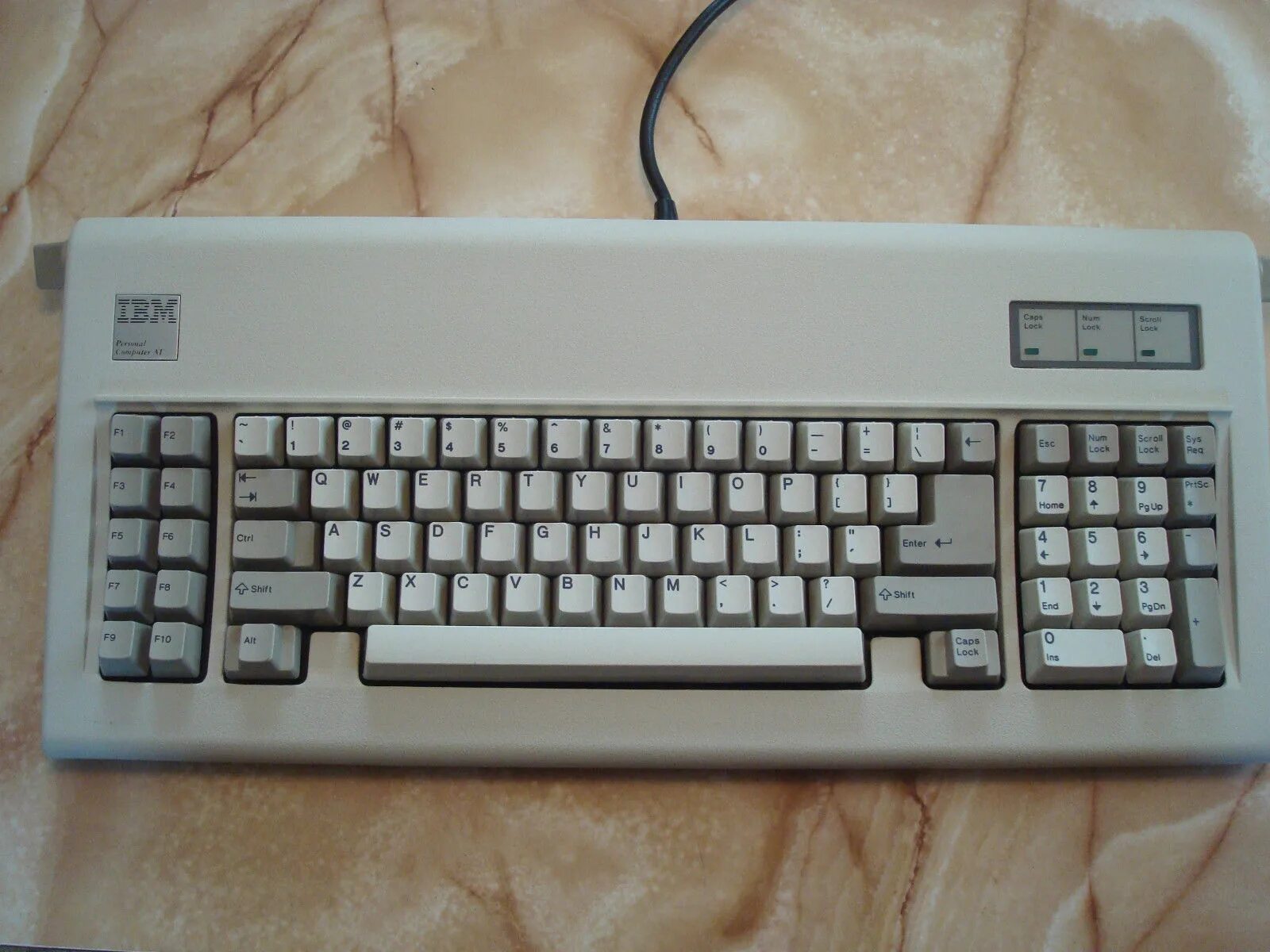 Клавиатура ibm. IBM PC XT клавиатура. IBM 5150 Keyboard. IBM 1050 клавиатура 1960.