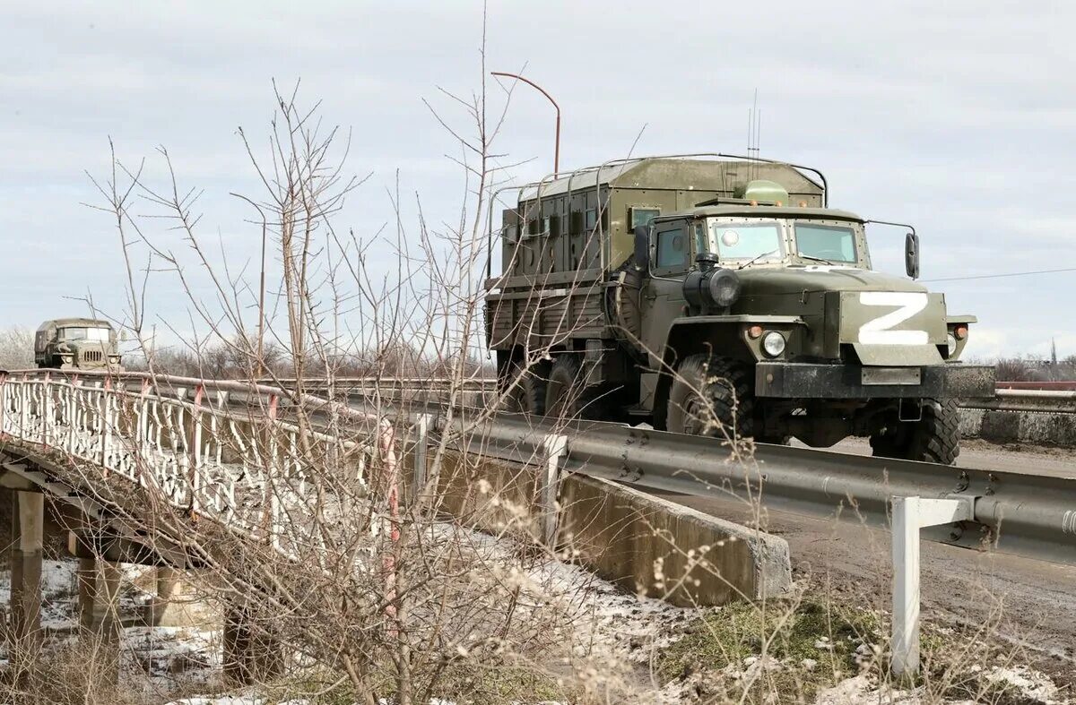 Последние новости с украины заговор элит. Урал 4320 ВСУ. Расстрелянный Урал 4320 ВСУ. Херсон Военная база. Военная база под Херсоном.