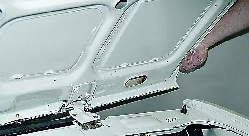 Как снять капот на ваз Снтие и замена капота Ваз-2107 Автолюбители