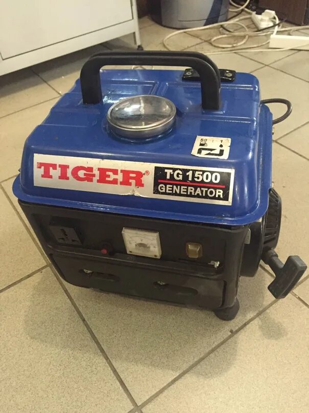 1400 генераторов. Бензиновый Генератор Tiger tg1200med. Бензиновый Генератор тигр tg2200dc. Генератор Tiger tg4700e. Генератор Tiger km3500.