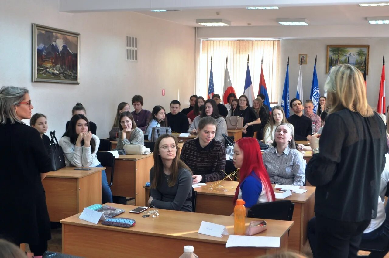 Преподаватели факультета журналистики иркутского госуниверситета. Преподаватели игу иркутск педагогический институт. Истфак игу иркутск. Иркутский государственный университет преподаватели. Иркутский государственный университет преподаватели иркутского государственного университета.